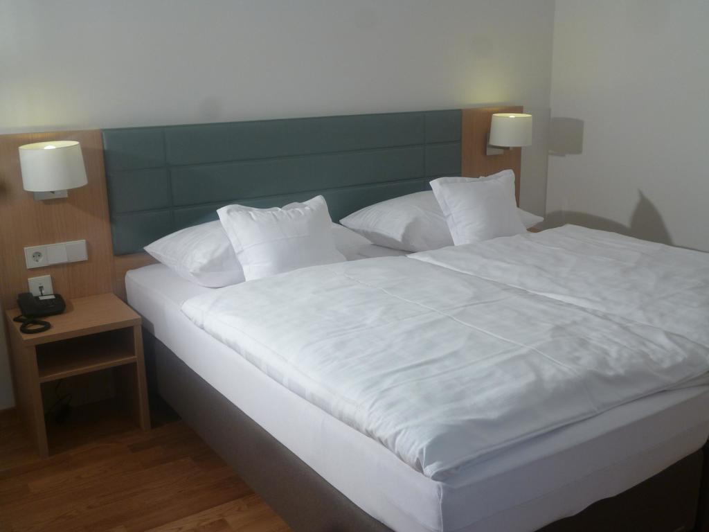 Hotel Seepark Garni Uberlingen Rom bilde